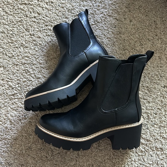 Dolce Vita Tattler Boots - Picture 2 of 4